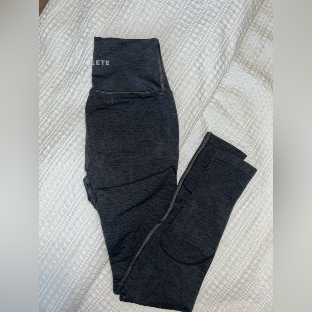 ALPHALETE OG REVIVAL dark grey leggings (US S)